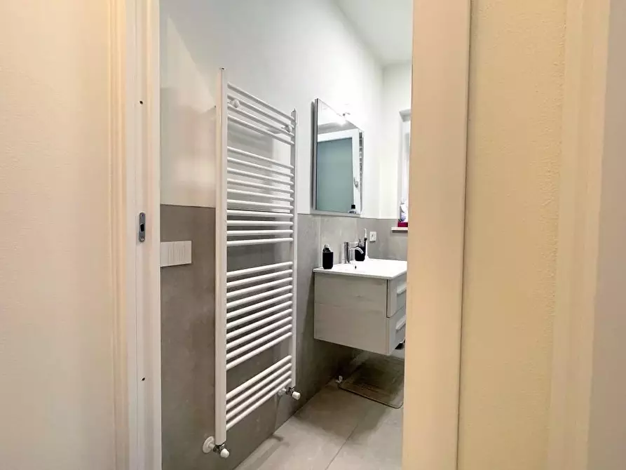 Immagine 10 di Casa bifamiliare in vendita  a Camaiore