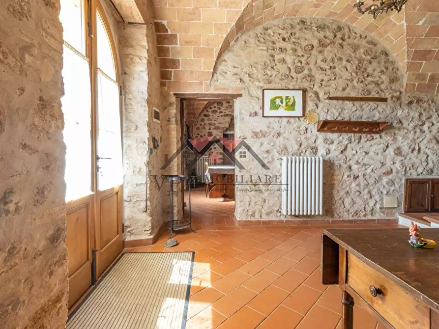 Immagine 30 di Casa colonica in vendita  a Pomarance