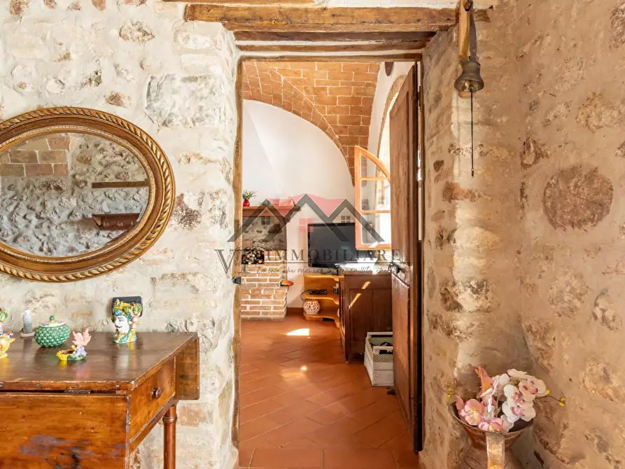 Immagine 31 di Casa colonica in vendita  a Pomarance