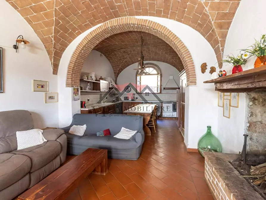 Immagine 23 di Casa colonica in vendita  a Pomarance