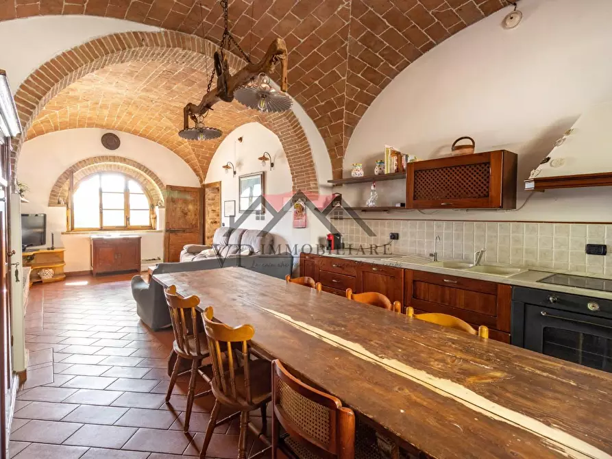 Immagine 21 di Casa colonica in vendita  a Pomarance