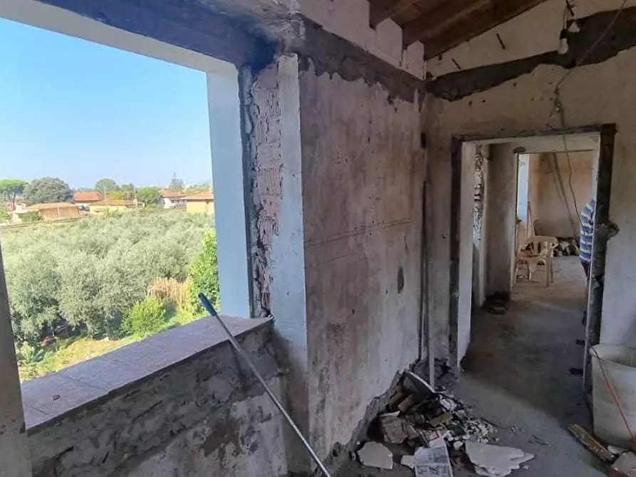 Immagine 21 di Casa semindipendente in vendita  a Montignoso