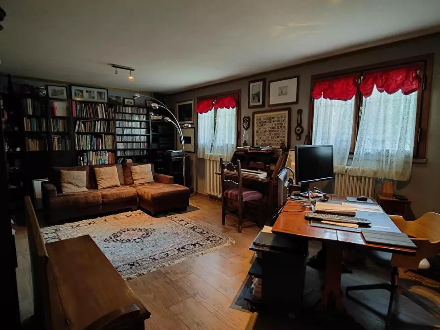 Immagine 21 di Villa in vendita  a Pisa