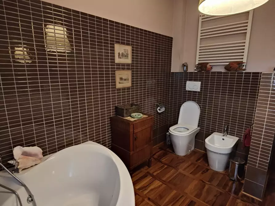 Immagine 8 di Villa in vendita  a Pisa