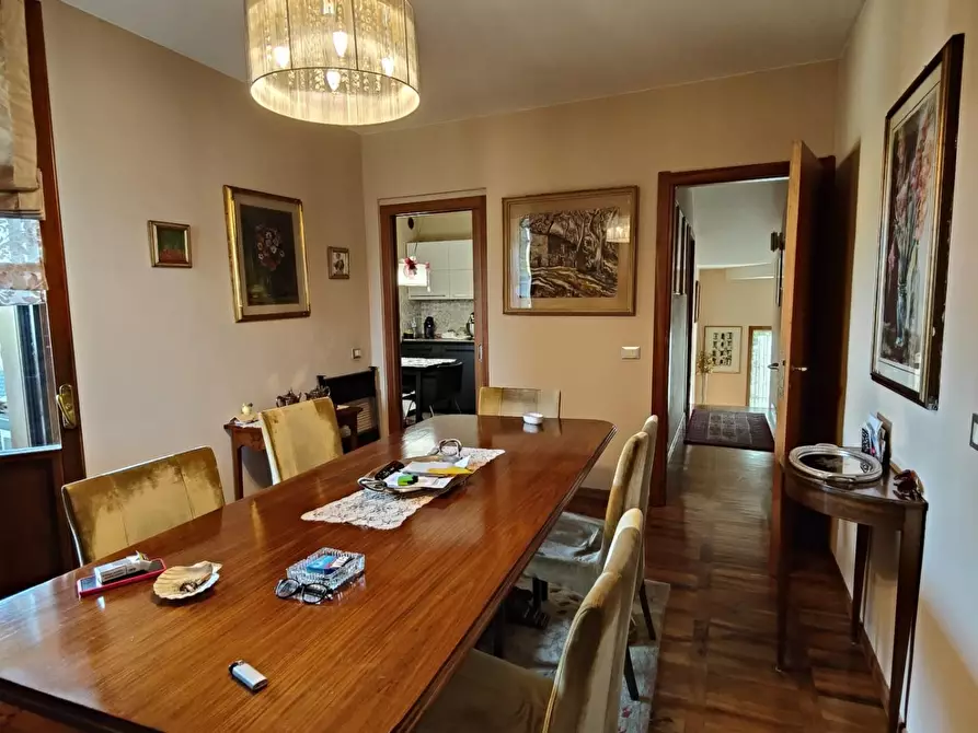 Immagine 4 di Villa in vendita  a Pisa