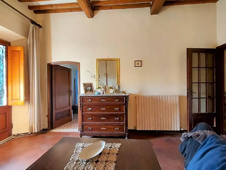 Immagine 1 di Casa bifamiliare in vendita  a Lucca