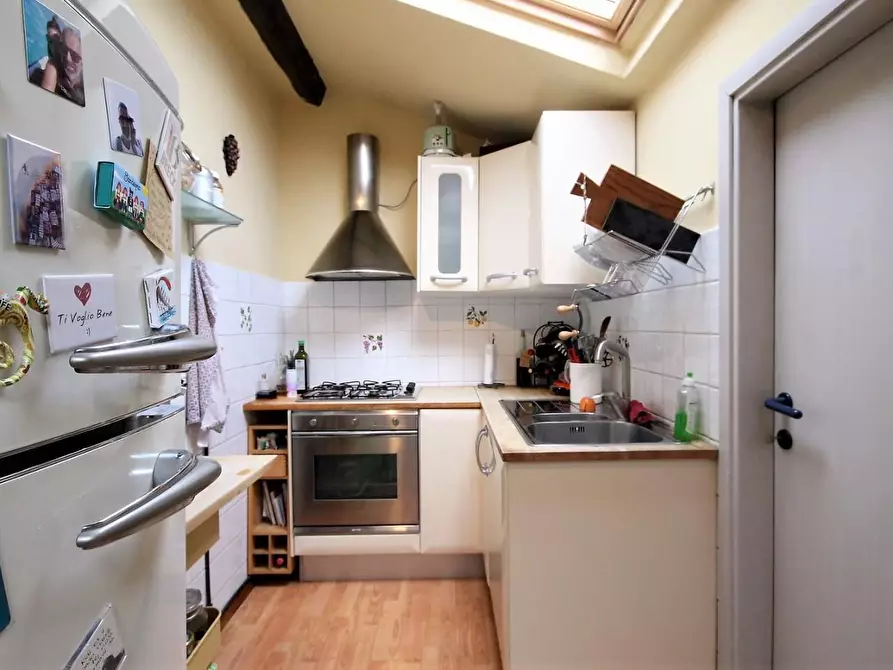 Immagine 7 di Appartamento in vendita  a Lucca