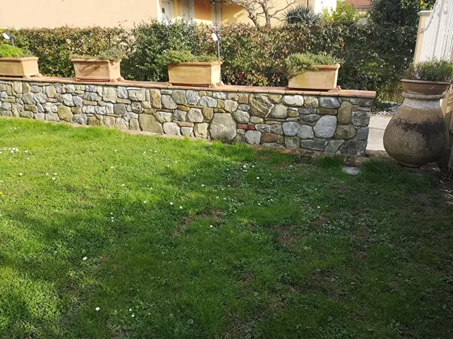 Immagine 28 di Villa in vendita  a Fosdinovo