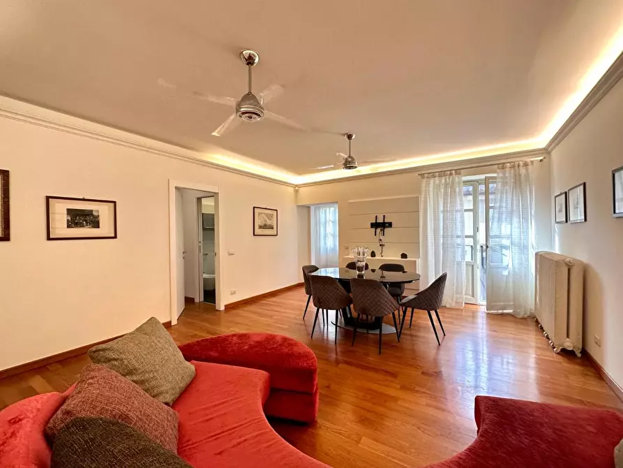 Immagine 6 di Appartamento in vendita  a Lucca