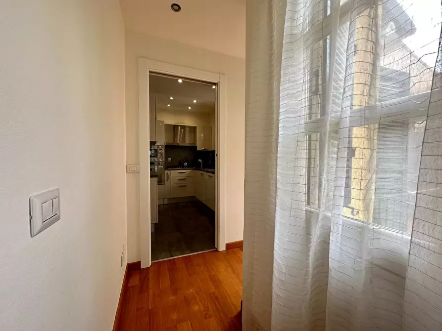 Immagine 37 di Appartamento in vendita  a Lucca