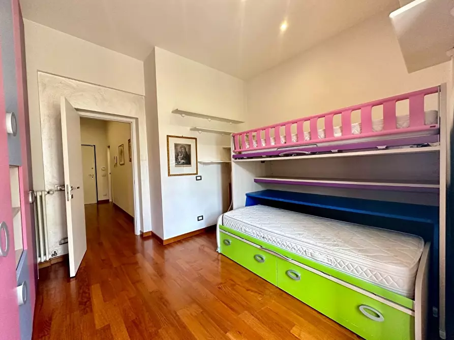 Immagine 19 di Appartamento in vendita  a Lucca