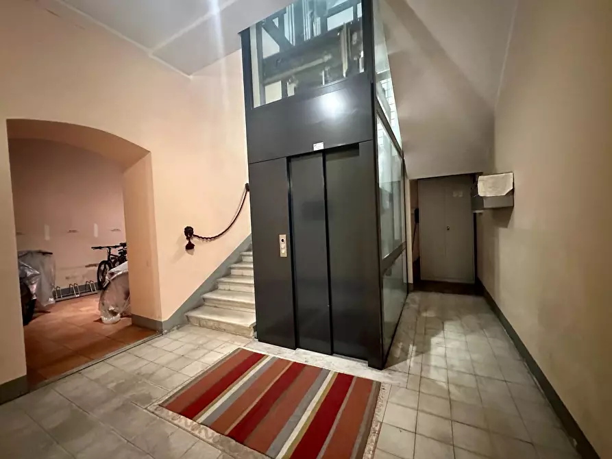 Immagine 31 di Appartamento in vendita  a Lucca