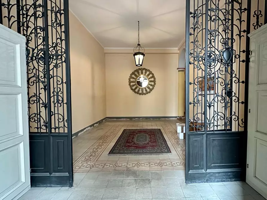 Immagine 46 di Appartamento in vendita  a Lucca