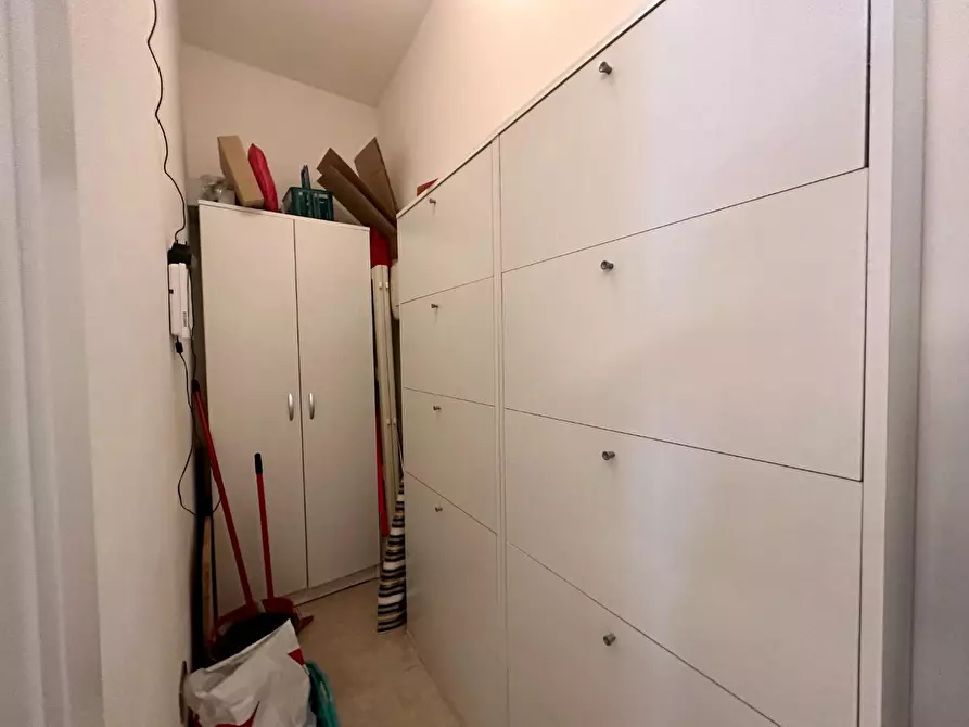 Immagine 30 di Appartamento in vendita  a Lucca