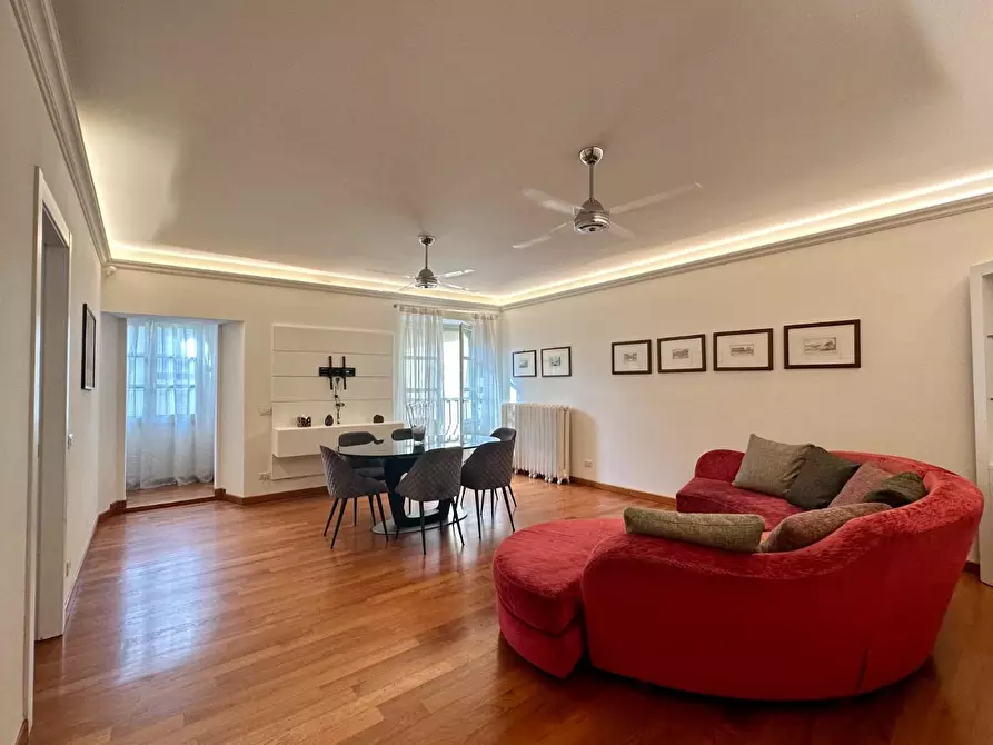 Immagine 3 di Appartamento in vendita  a Lucca