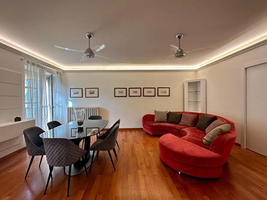 Immagine 36 di Appartamento in vendita  a Lucca