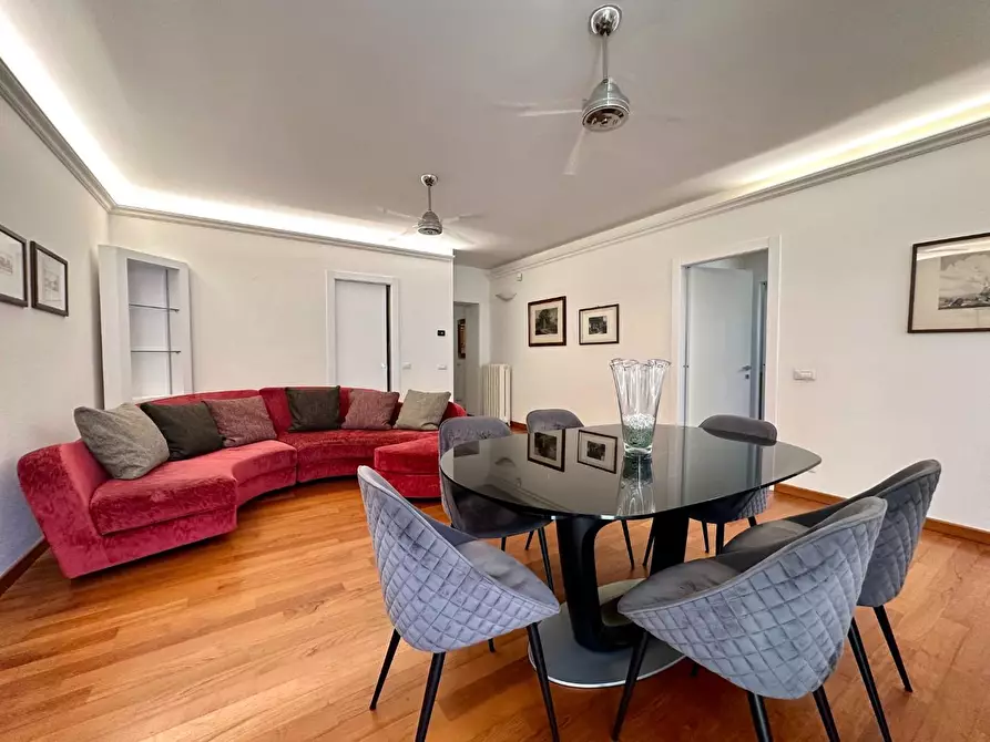 Immagine 7 di Appartamento in vendita  a Lucca