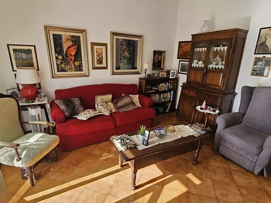 Immagine 7 di Appartamento in vendita  a Massa