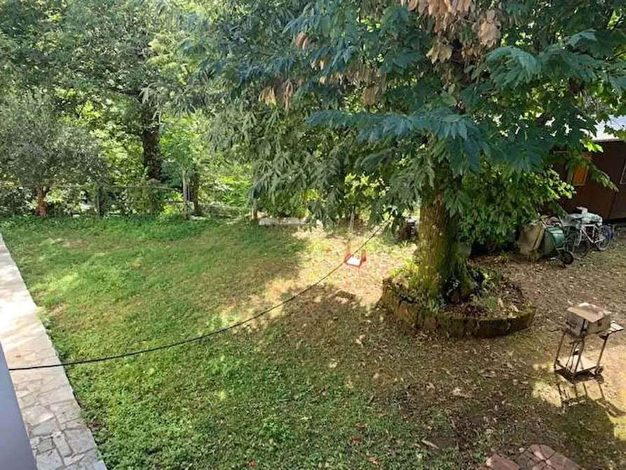 Immagine 11 di Casa indipendente in vendita  a Marliana