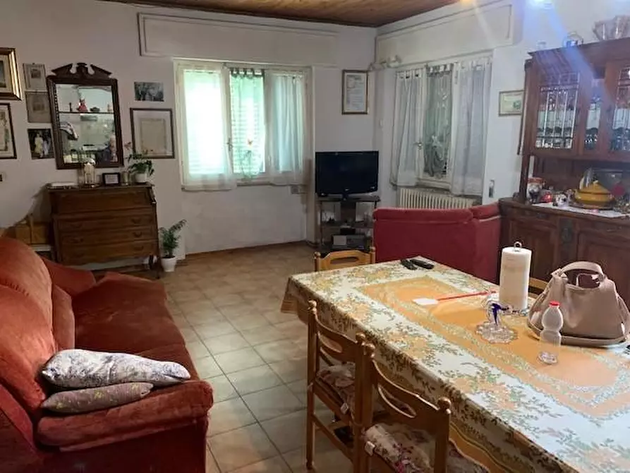 Immagine 2 di Casa indipendente in vendita  a Marliana