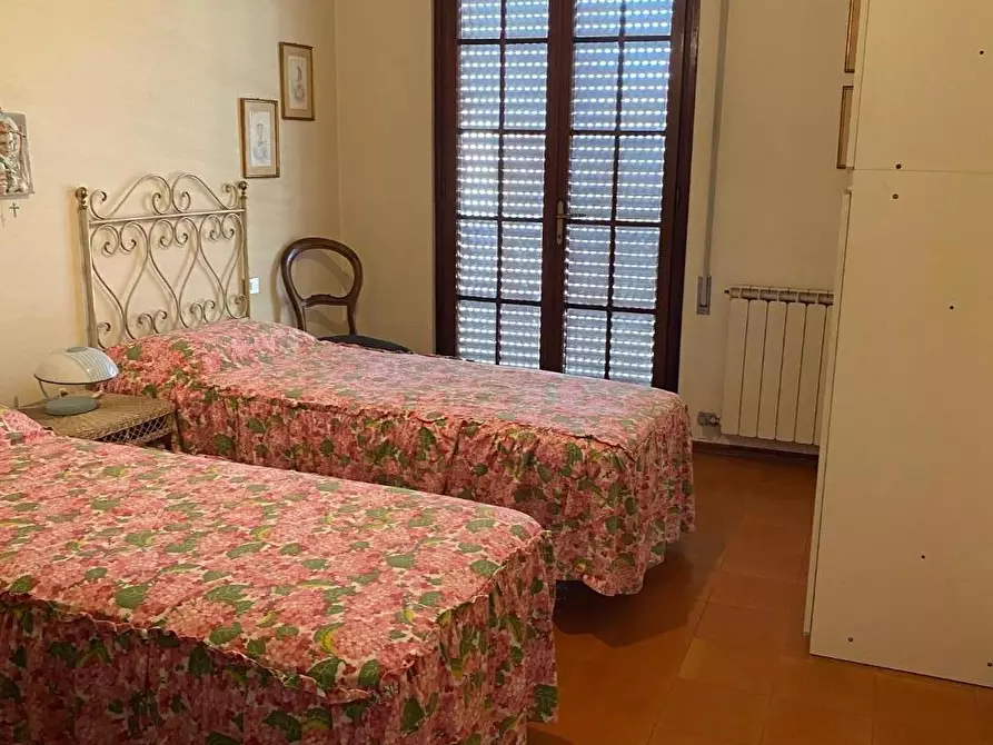 Immagine 18 di Villa in vendita  a Viareggio