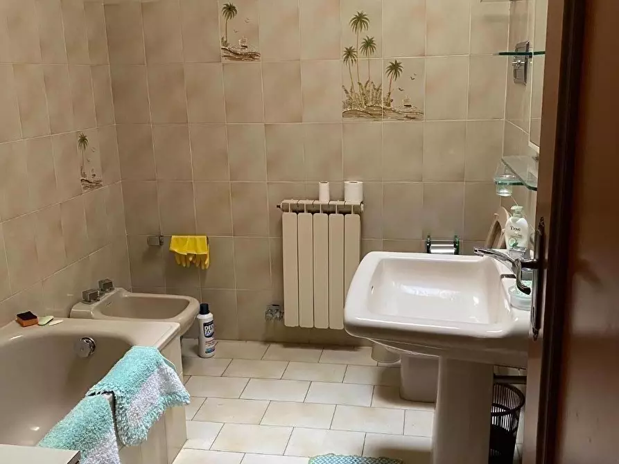 Immagine 14 di Villa in vendita  a Viareggio