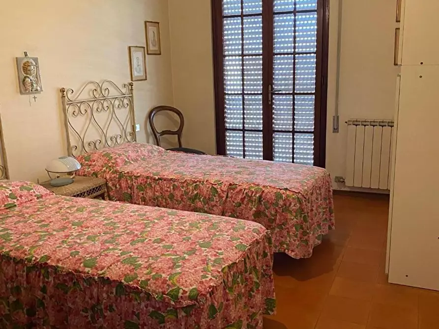 Immagine 13 di Villa in vendita  a Viareggio