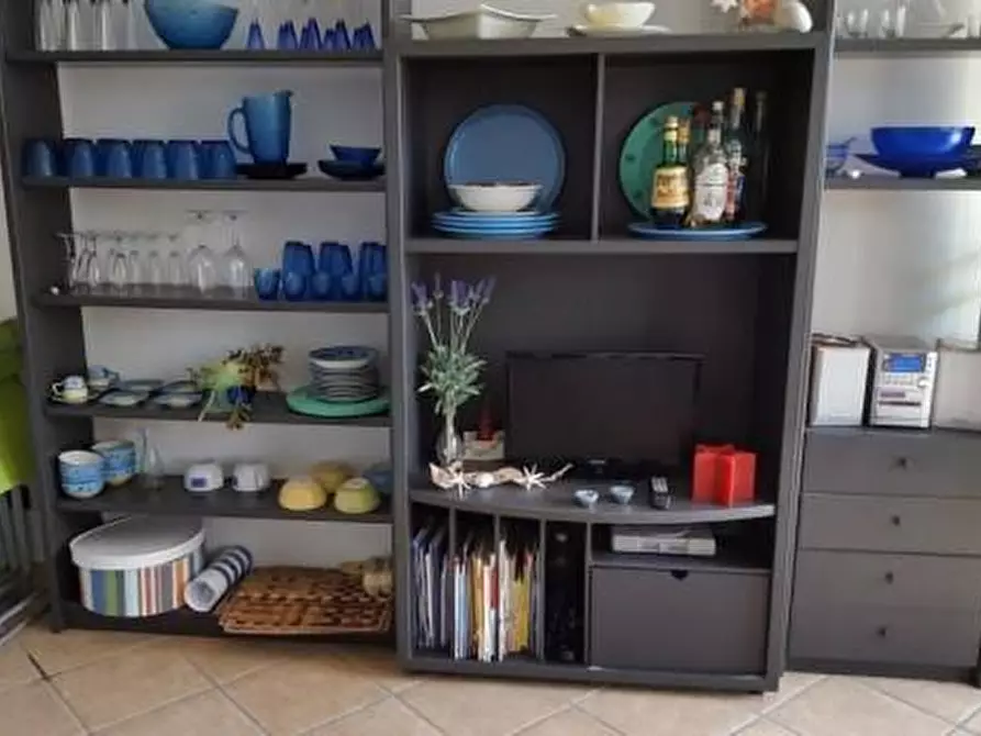 Immagine 13 di Appartamento in affitto  a Carrara