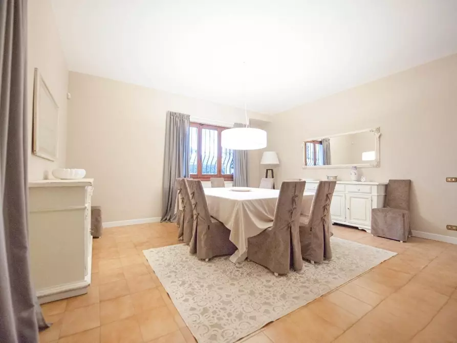 Immagine 2 di Villa in affitto  a Forte Dei Marmi