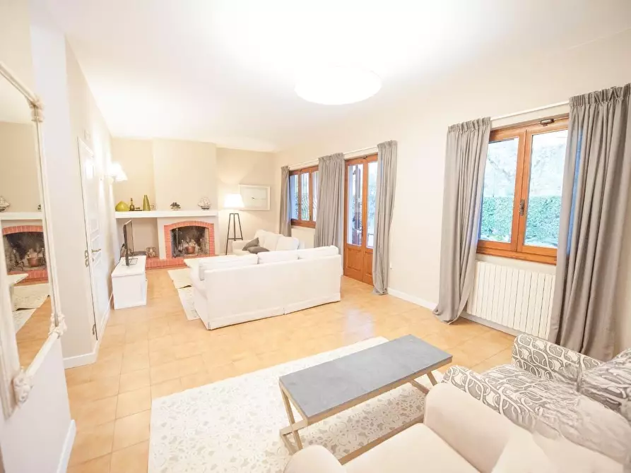 Immagine 3 di Villa in affitto  a Forte Dei Marmi