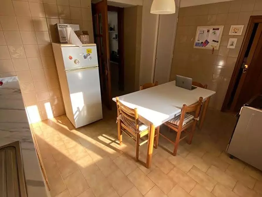 Immagine 3 di Appartamento in vendita  a Massa