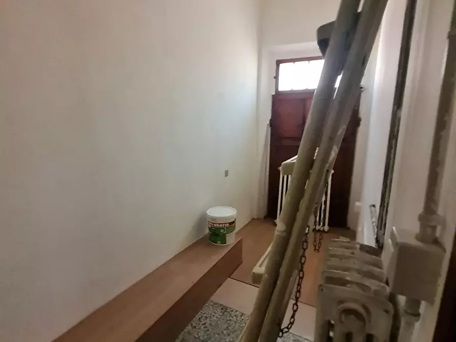 Immagine 9 di Locale commerciale in affitto  a Capannoli