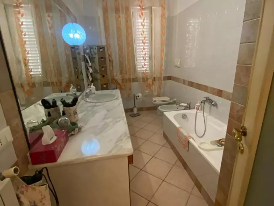 Immagine 10 di Appartamento in vendita  a Pisa