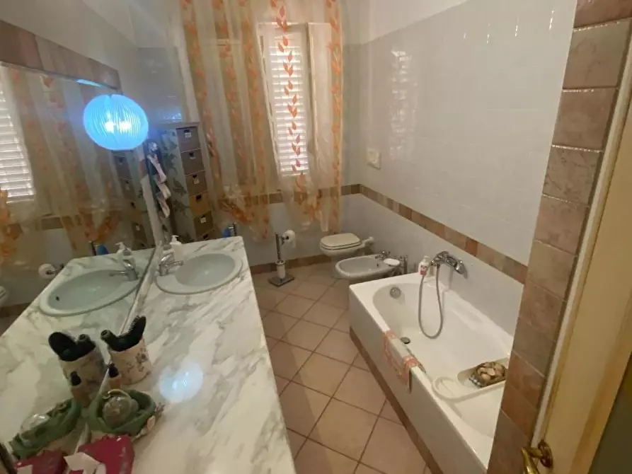 Immagine 11 di Appartamento in vendita  a Pisa