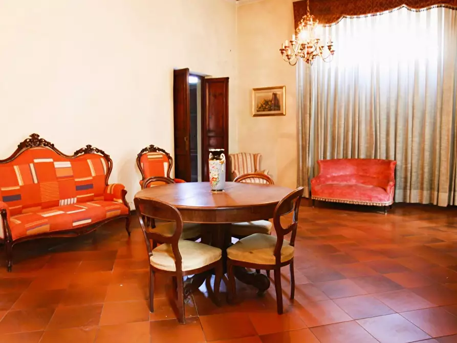 Immagine 4 di Immobile di prestigio in vendita  a Lucca