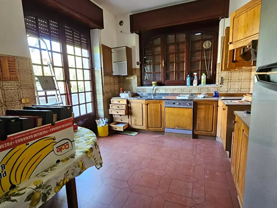 Immagine 13 di Appartamento in vendita  a Carrara