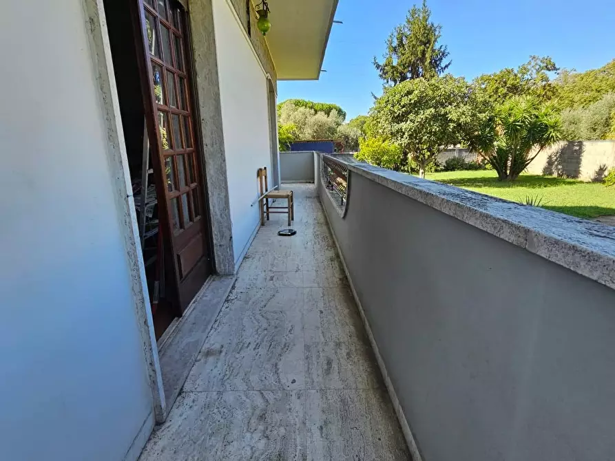 Immagine 17 di Appartamento in vendita  a Carrara