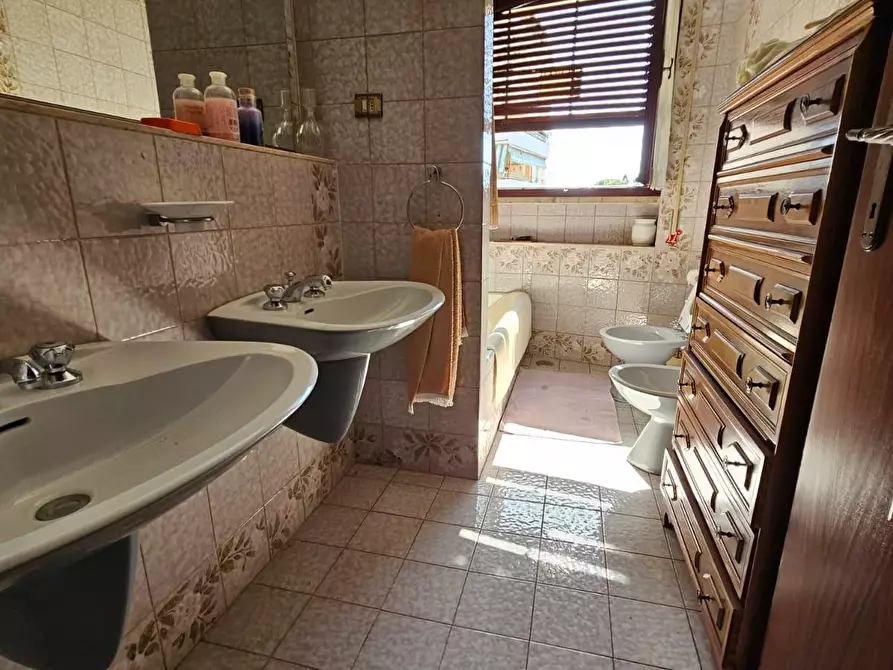 Immagine 16 di Appartamento in vendita  a Carrara