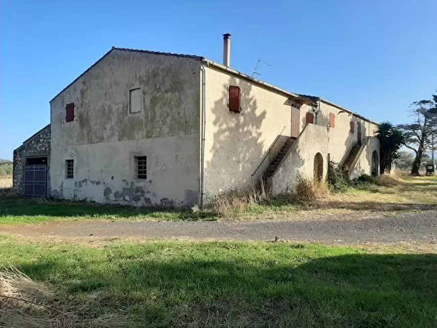 Immagine 15 di Rustico / casale in vendita  a Rosignano Marittimo