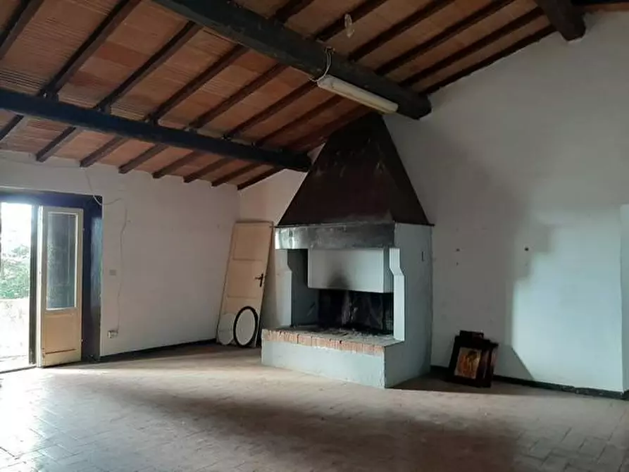 Immagine 3 di Rustico / casale in vendita  a Rosignano Marittimo