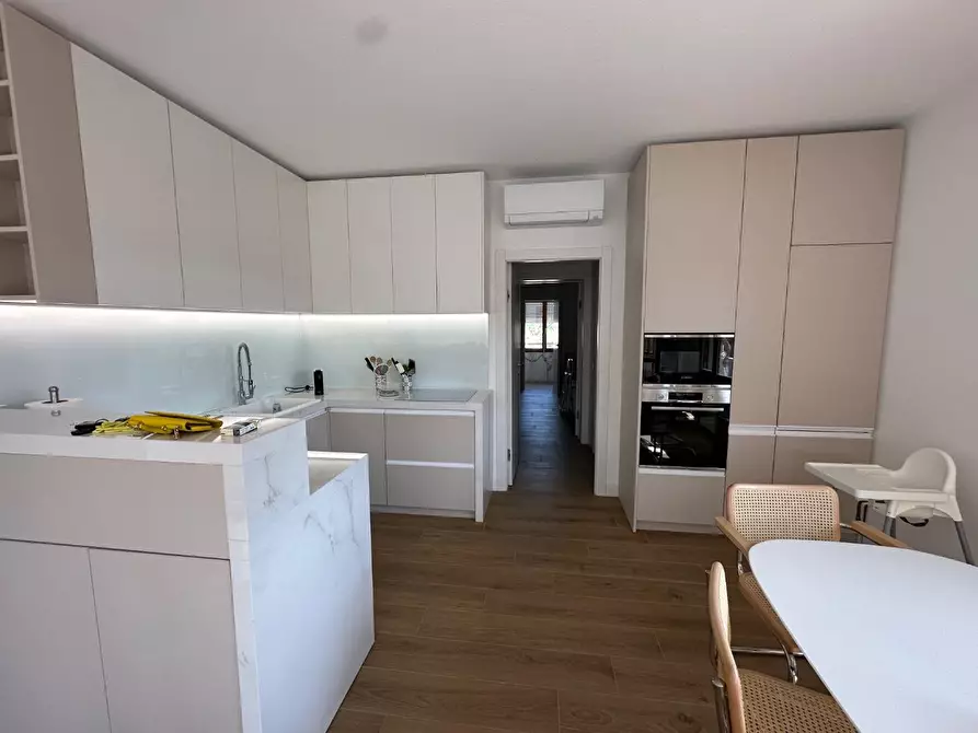 Immagine 18 di Mansarda in affitto  a Forte Dei Marmi