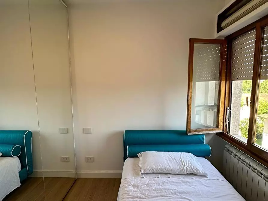 Immagine 16 di Mansarda in affitto  a Forte Dei Marmi