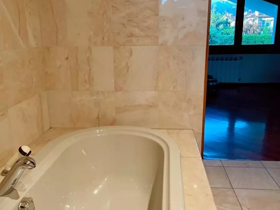 Immagine 3 di Villa in affitto  a Forte Dei Marmi