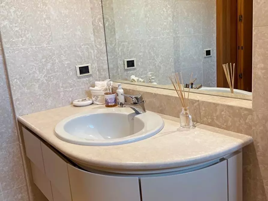 Immagine 2 di Villa in affitto  a Forte Dei Marmi