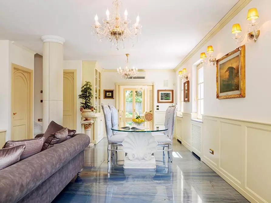 Immagine 61 di Villa in affitto  a Forte Dei Marmi