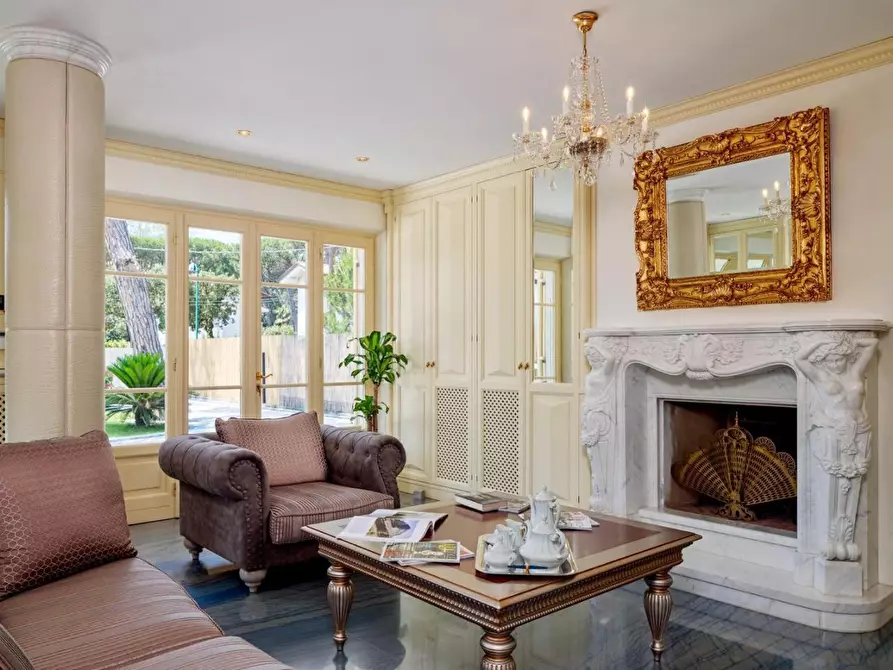 Immagine 71 di Villa in affitto  a Forte Dei Marmi