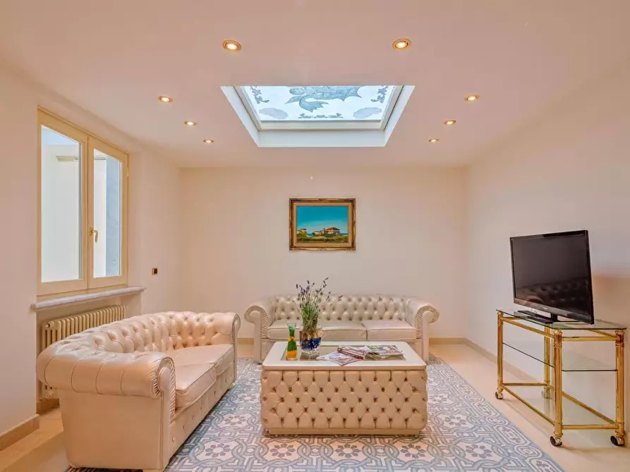 Immagine 45 di Villa in affitto  a Forte Dei Marmi