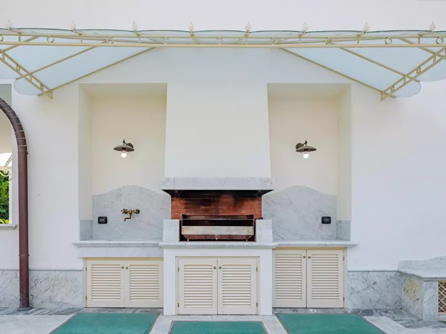 Immagine 74 di Villa in affitto  a Forte Dei Marmi
