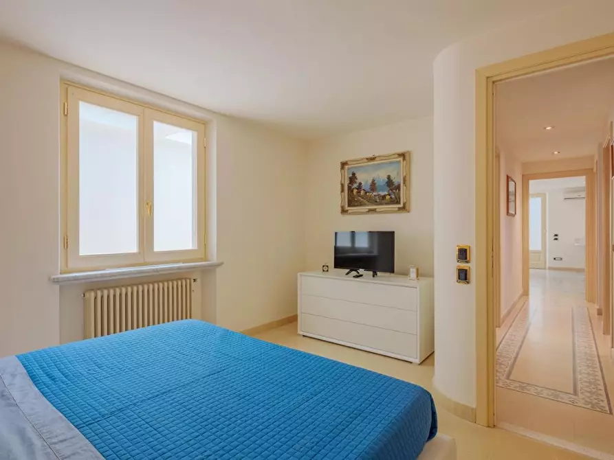 Immagine 31 di Villa in affitto  a Forte Dei Marmi