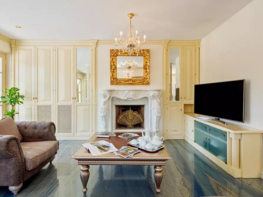 Immagine 57 di Villa in affitto  a Forte Dei Marmi